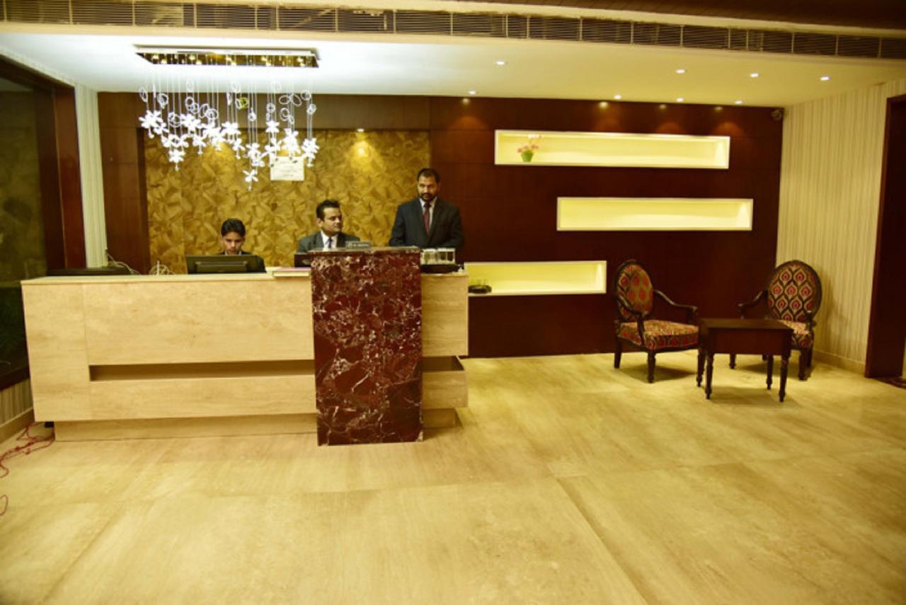 Season Hotel 나이니탈 외부 사진